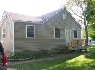 411 Robbins Dr, Algonac, MI 48001