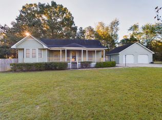 382 Woodland Cir, Lugoff, SC 29078