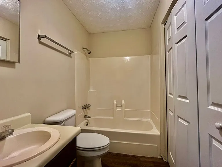 236 Hennon Dr NW — Photo 7