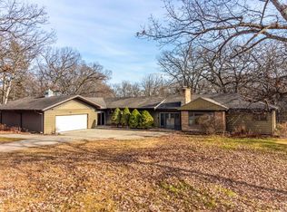 7302 S Rawson Bridge Rd, Cary, IL 60013