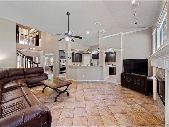 3rd image of 16303 Candlerock Ct