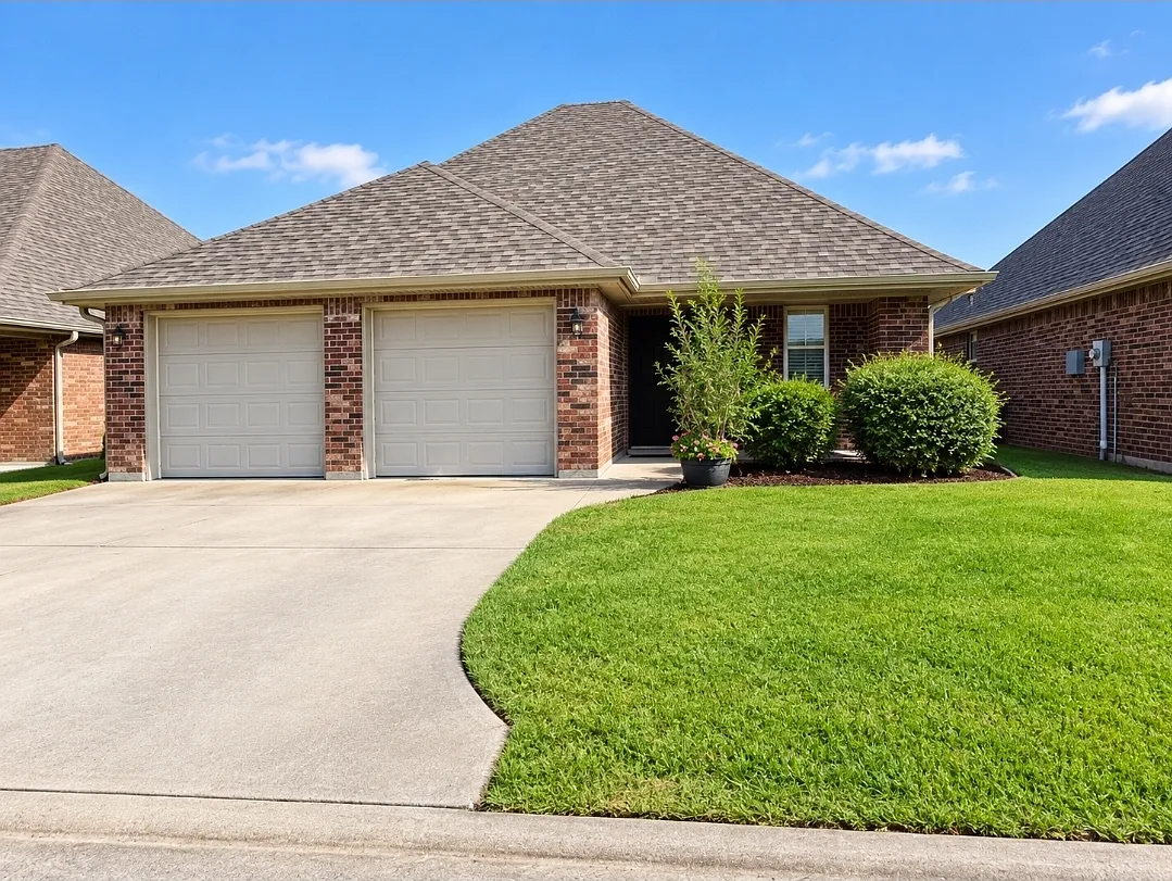 3 bed, 1600 sqft, $1,850 — Photo 1
