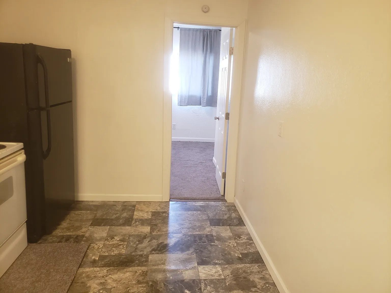 2 bed, 600 sqft, $1,200 — Photo 4