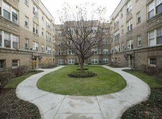 533 W Wellington Ave APT 17, Chicago, IL 60657