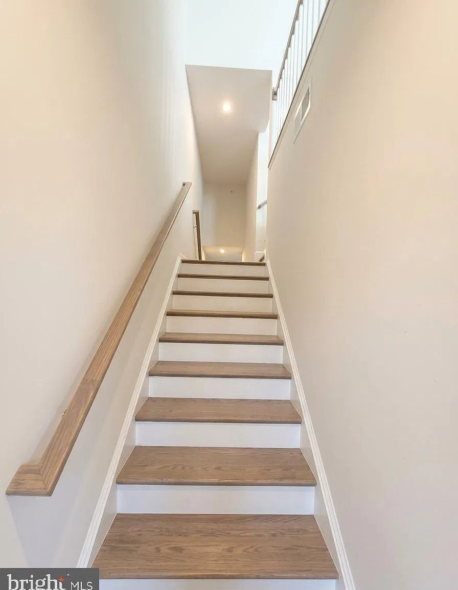 3 bed, 3.5 bath, 1776 sqft, $3,500 — Photo 2