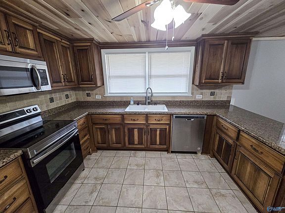 3rd image of 573 W Limestone Rd