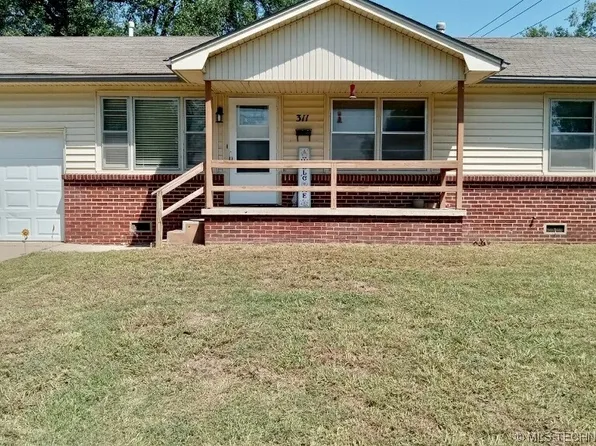 311 SE 12th St, Pryor, OK 74361