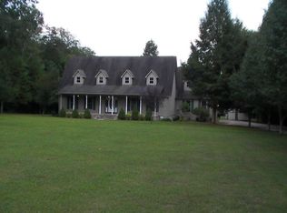 2448 Highland Ln, Crossville, TN 38555