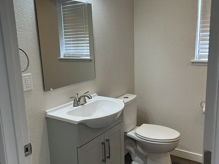1208 S 43rd Ave — Photo 13