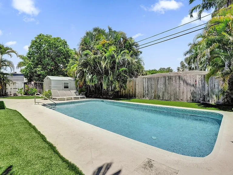 3201 SW 16th Ct — Photo 45