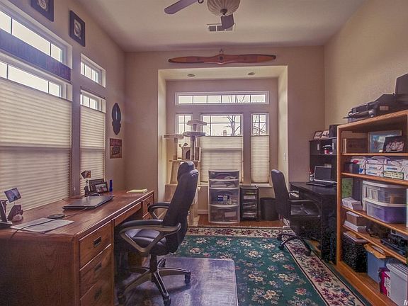 Formal dining room - can also be used as an office