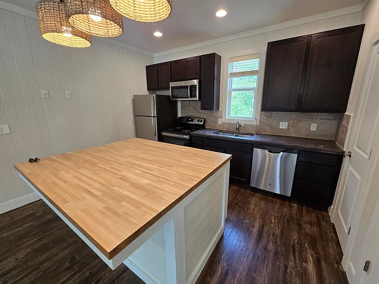 5444 Raymond Stotzer Pkwy — Photo 10