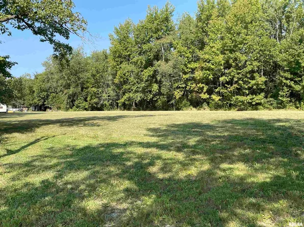1900-1904 E Pickett Ln, Marion, IL 62959