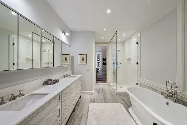 Sold by Nest Seekers International | media 30