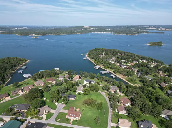 000 Twin Island Drive, Blue Eye, MO 65611