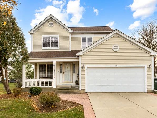 740 Fairview Ln, South Elgin, IL 60177