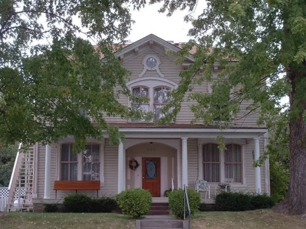 504 N 1st St, Dayton, WA 99328