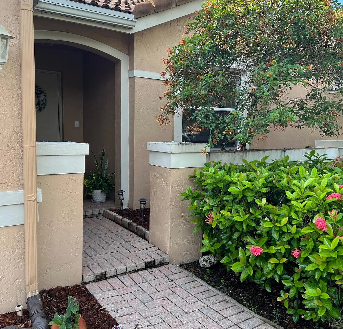 3 bed, 1823 sqft, $3,600 — Photo 3