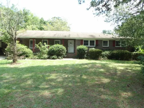 107 Barnett Dr, Bishopville, SC 29010