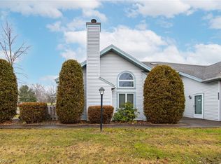 6690 Seville Dr, Canfield, OH 44406
