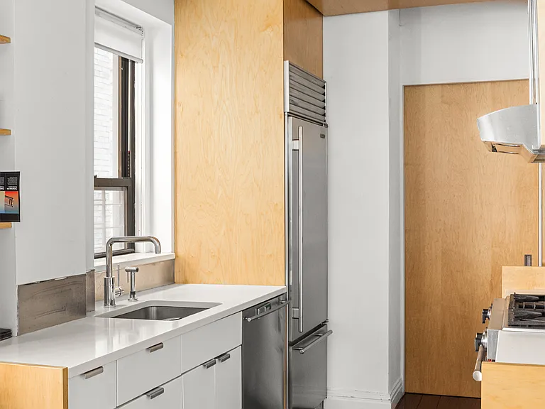 120 W 58th St #6D — Photo 5