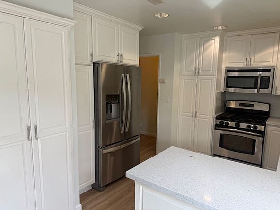 3rd image of 3092 Tonopah Cir