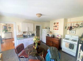 12 Tufts St #2, Cambridge, MA 02139