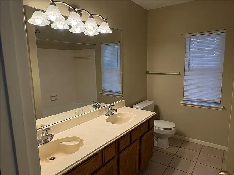 3310 Mulberry Hill Ln — Photo 10