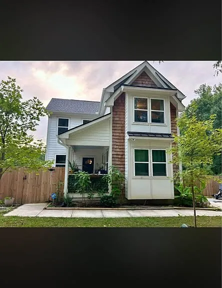 1477 Maplewood Dr — Photo 1