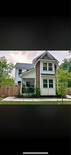 1477 Maplewood Dr Photo 1