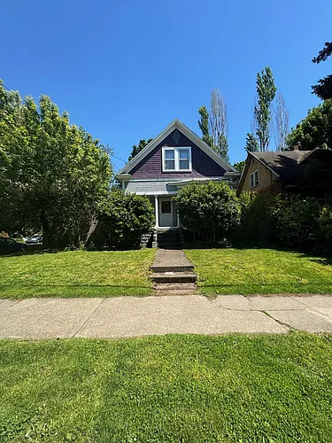 634 NE 28th Ave Photo 1