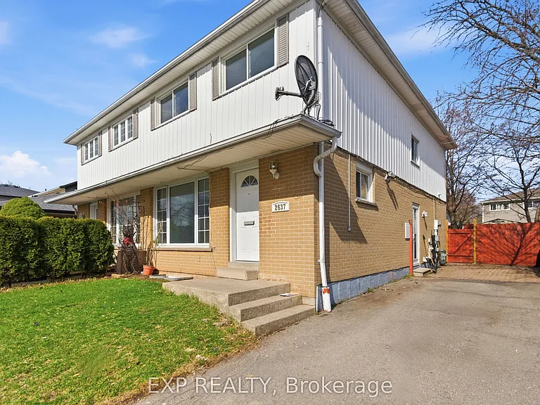 2637 Altadena Ct — Photo 3