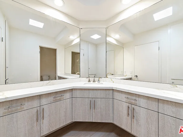 8900 Alto Cedro Dr — Photo 30