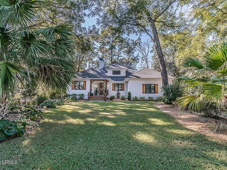 1st image of 710 Island Cir E