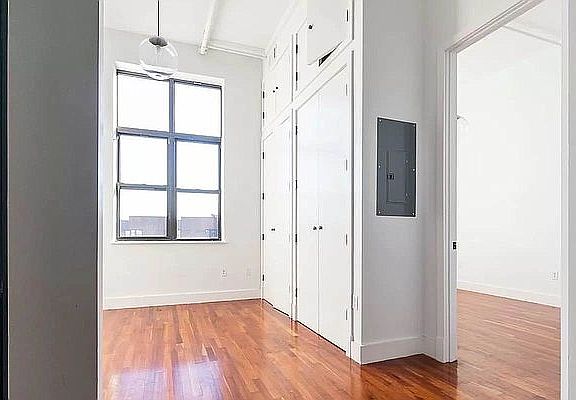 3rd image of 178 Bainbridge St #302