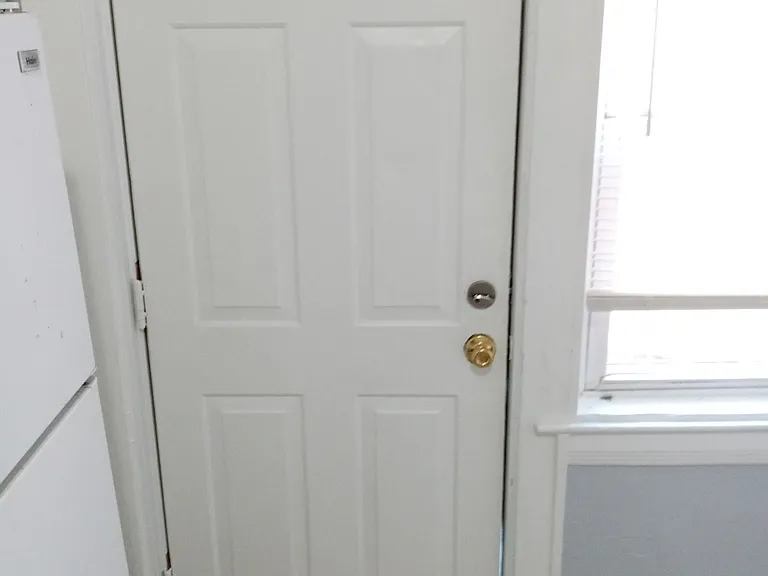 Hall Apartments — Photo 12