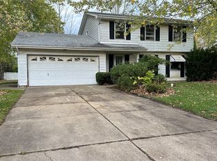 470 Brookshire Rd, Youngstown, NY 14174
