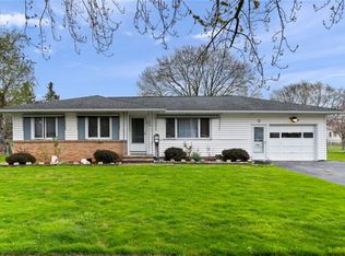 66 Landau Dr, Rochester, NY 14606