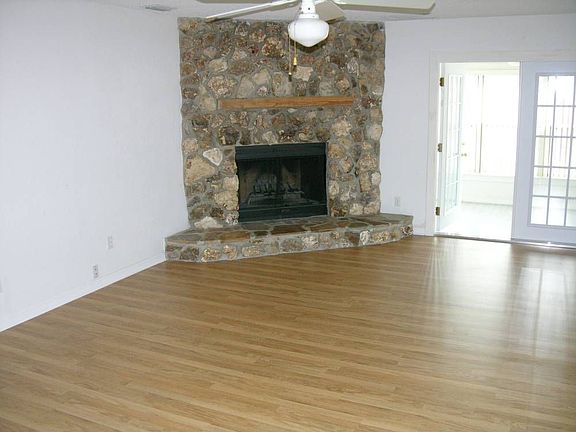 3rd image of 316 Dublin Dr
