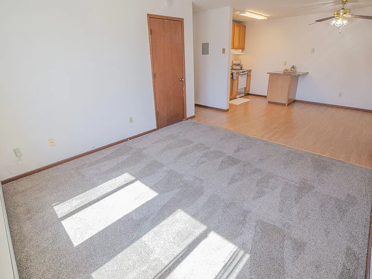 Cedars West Apartments — Photo 27