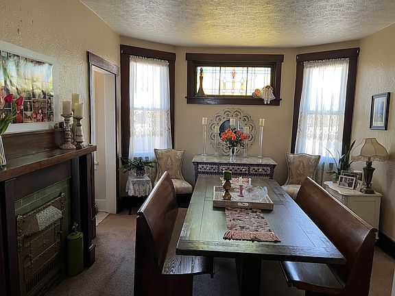 5th image of 12 W Bellecrest Ave #1