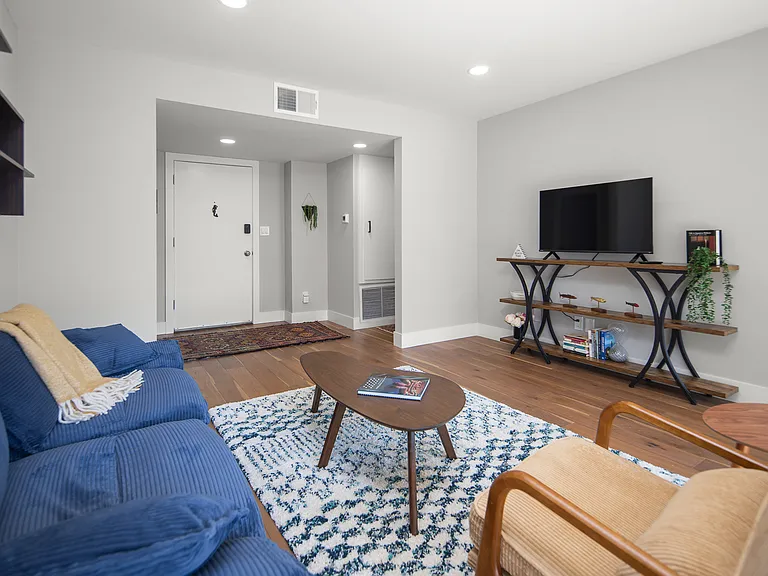 333 Orange Ave #24 — Photo 2