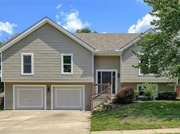 1206 NW 72nd Ter, Kansas City, MO 64118