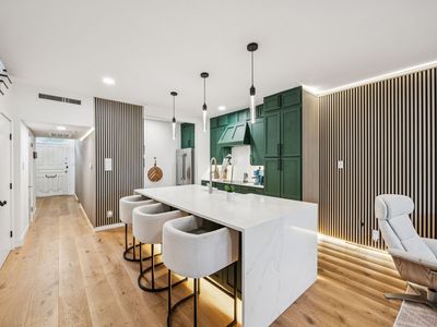 7404 W Northwest Hwy APT 5, Dallas, TX, 75225