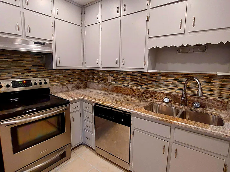 3657 W Austin Ct — Photo 7
