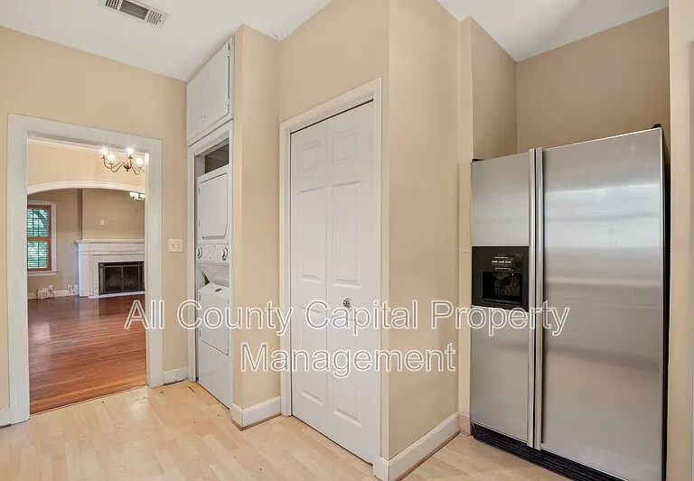 1601 W 29th St #1601 — Photo 8