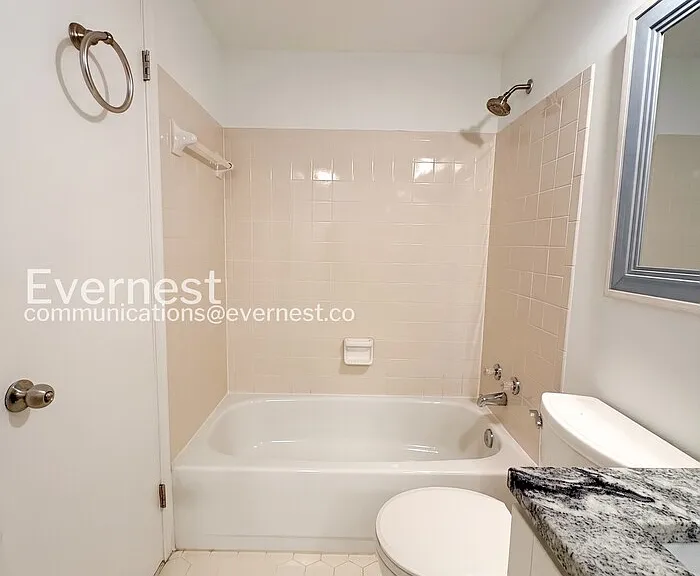 20564 Strath Haven Dr — Photo 15
