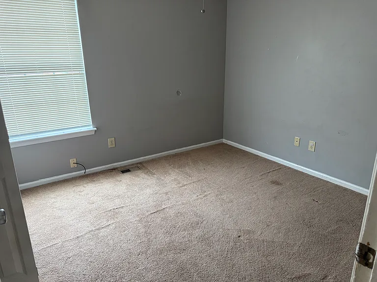 2000 Monument Dr — Photo 18