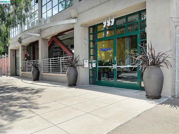 2nd image of 737 2nd St APT 303