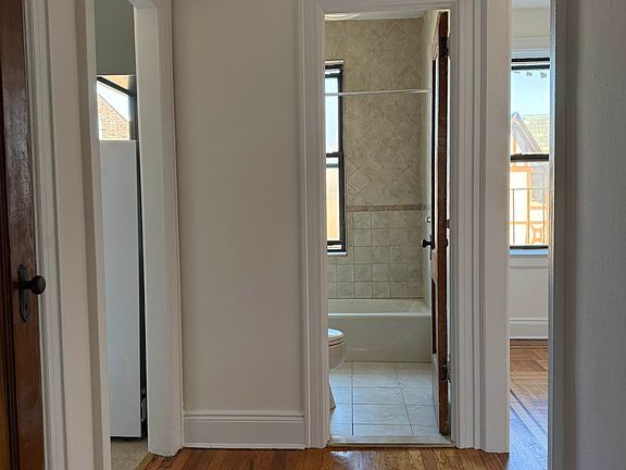 3rd image of 3282 34th Street # Fl 4th